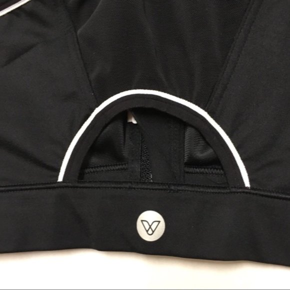 Size 38C Black LIVI Sports Bra Lane Bryant Front closure NWOT - Picture 2 of 3